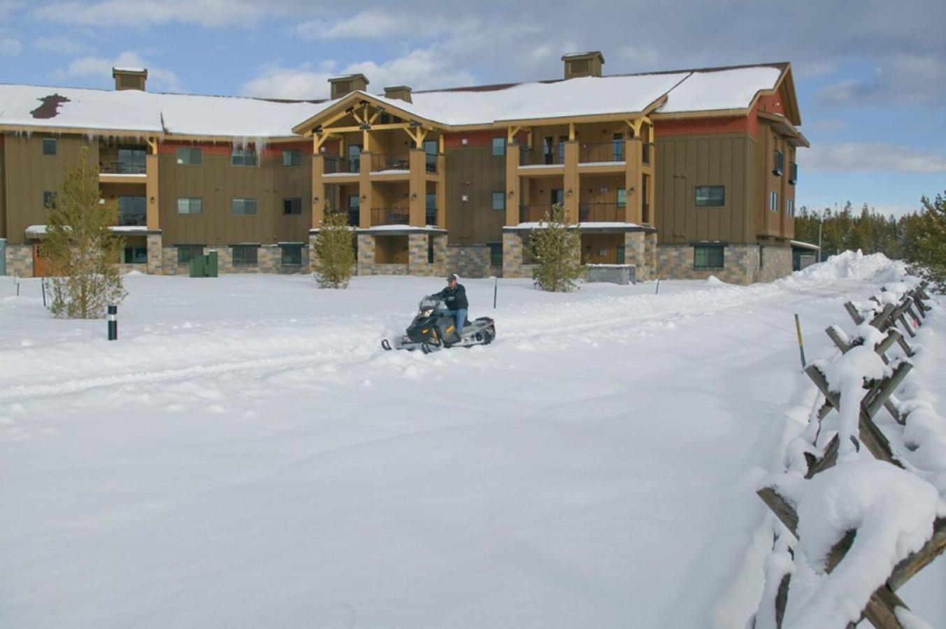 Resort 1Bd Condo 1 Block From Yellowstone Gates With Resort Amenities West Yellowstone Exterior photo